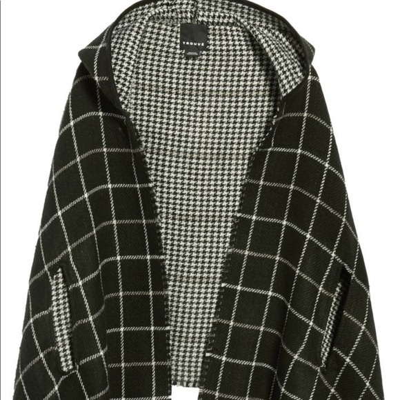 Nordstrom Trouvé trouve Reversible Hooded Cape nwot black combo winter one size - Picture 3 of 13